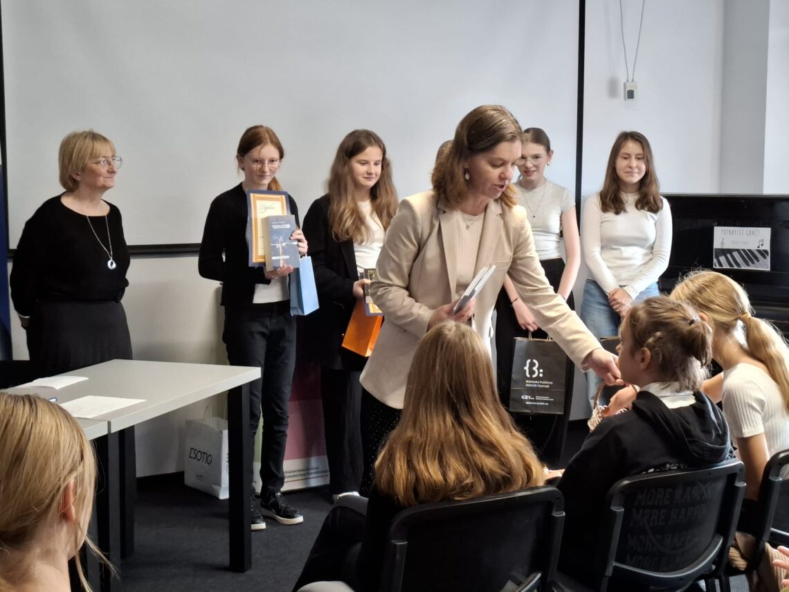 04cb1fb3-a5ba-4f95-8d33-36a27b03c83a