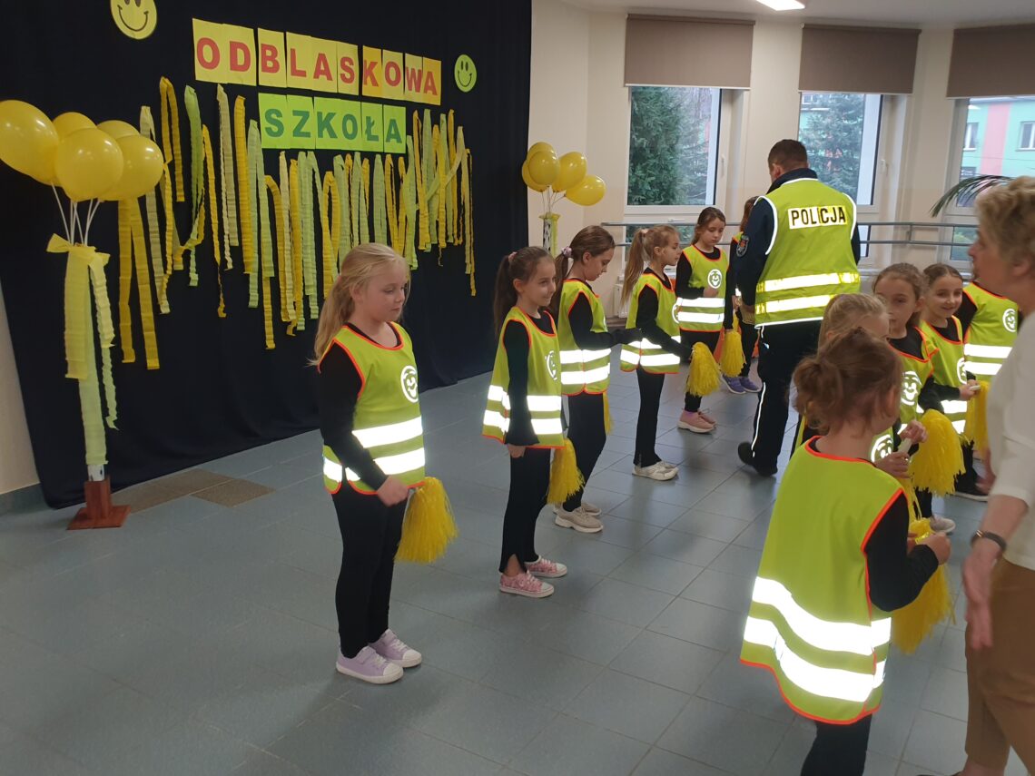 odblaskowa szkoła - spotkanie z policjantem (62)