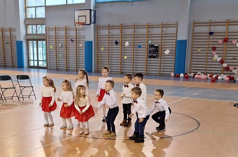 uczniowie na WOŚP (1)