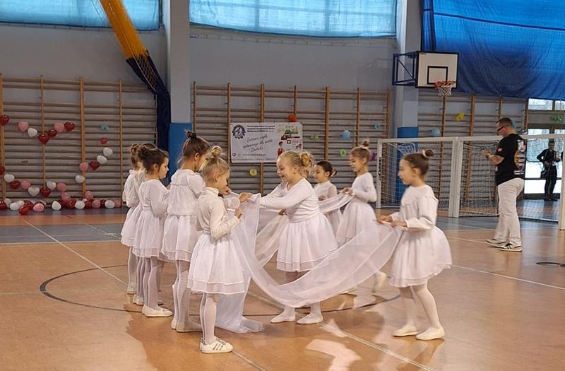uczniowie na WOŚP (13)